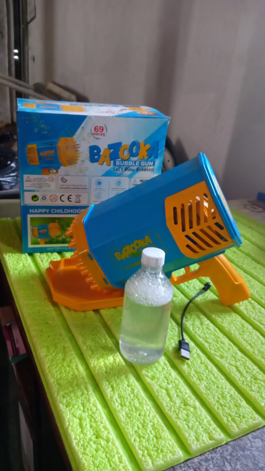 Machine Bubble Gun (69 Holes Big Rechargeable Powerful )