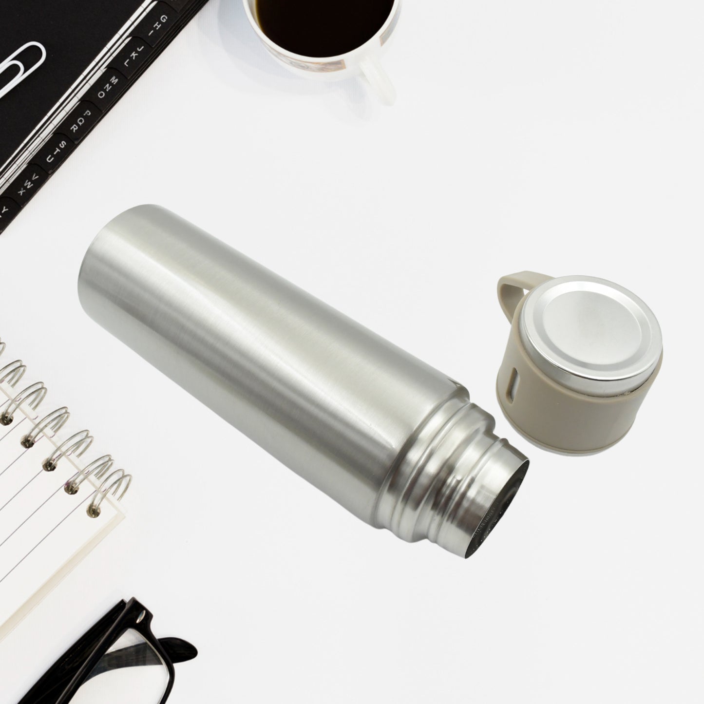 Stainless Steel Vacuum Flask Set With 3 Steel Cups